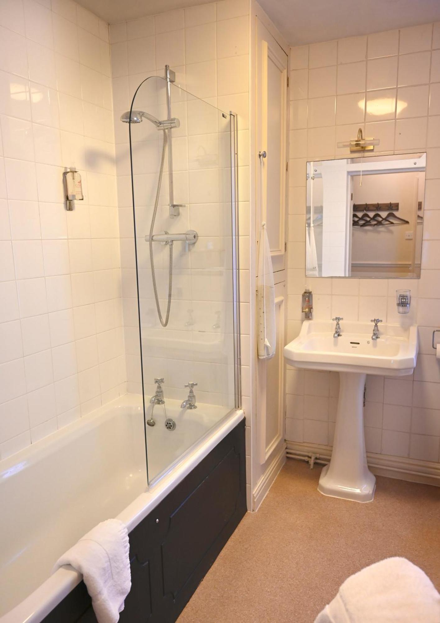 Orchard Club Otel Knaresborough Oda fotoğraf